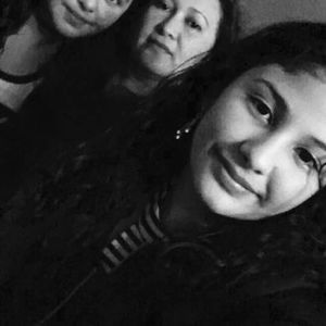 Meet your Posher, Roxana